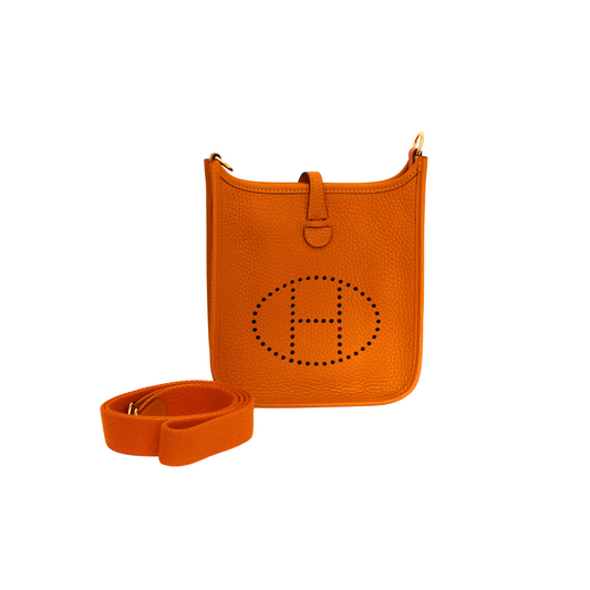 Evelyne 16 Amazone Clemence