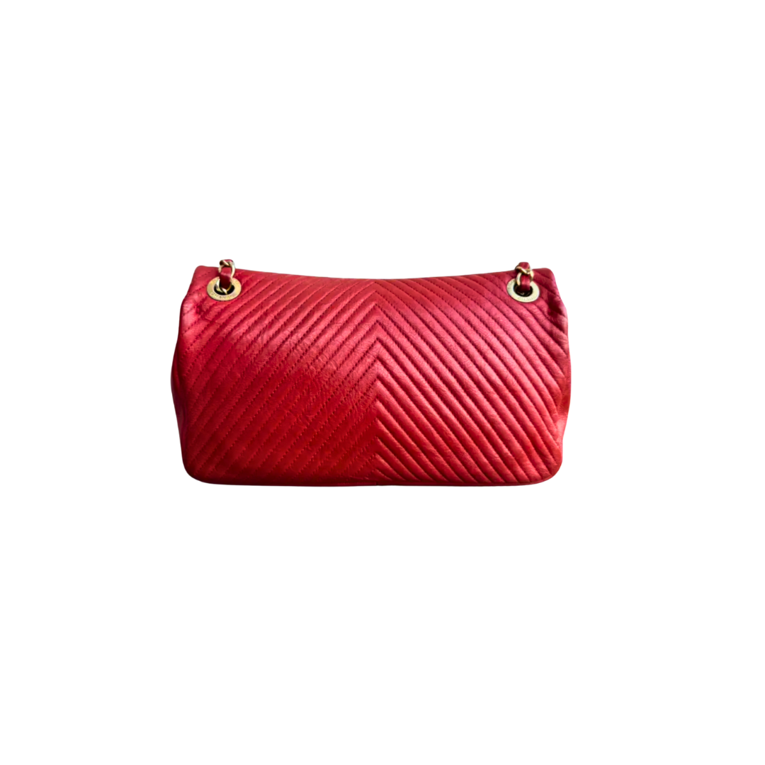 Red Chevron Medium Timeless