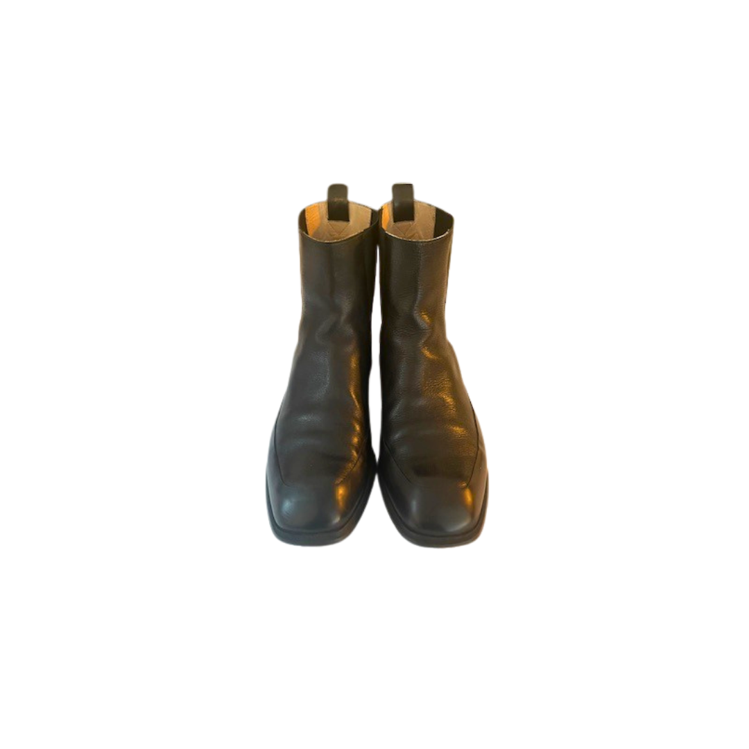 Black Leather Garden Boot